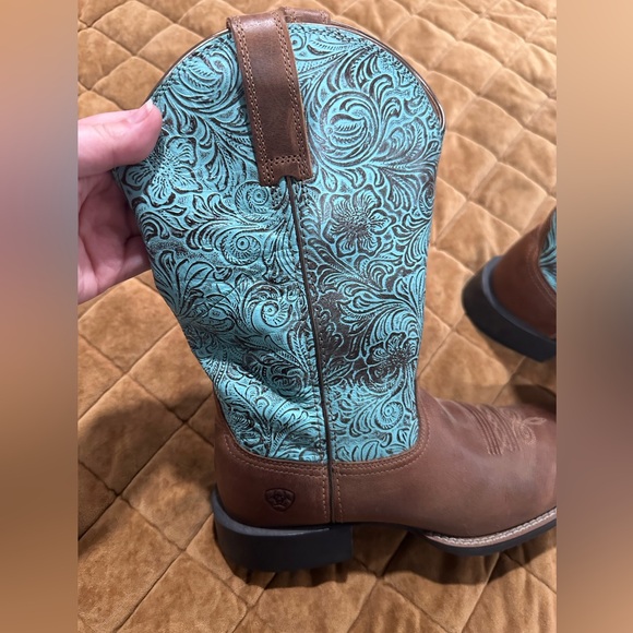 Women’s Ariat boots - Picture 5 of 6